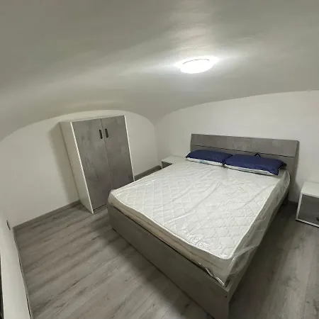 Charly Apartman Nápoly