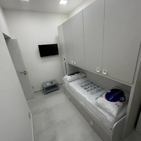 Charly アパート ナポリ